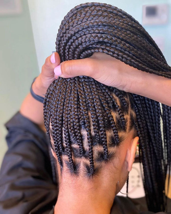 KNOTLESS BRAIDS